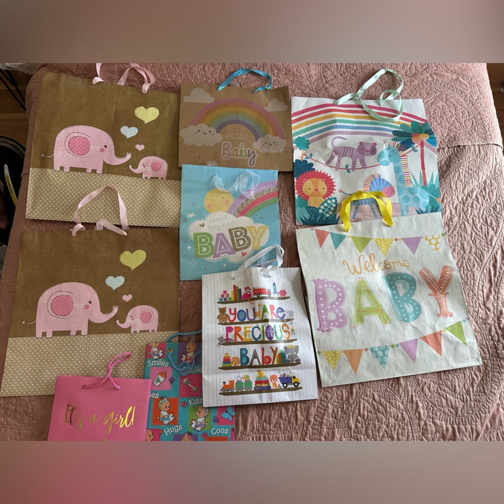 Gift Bags Set